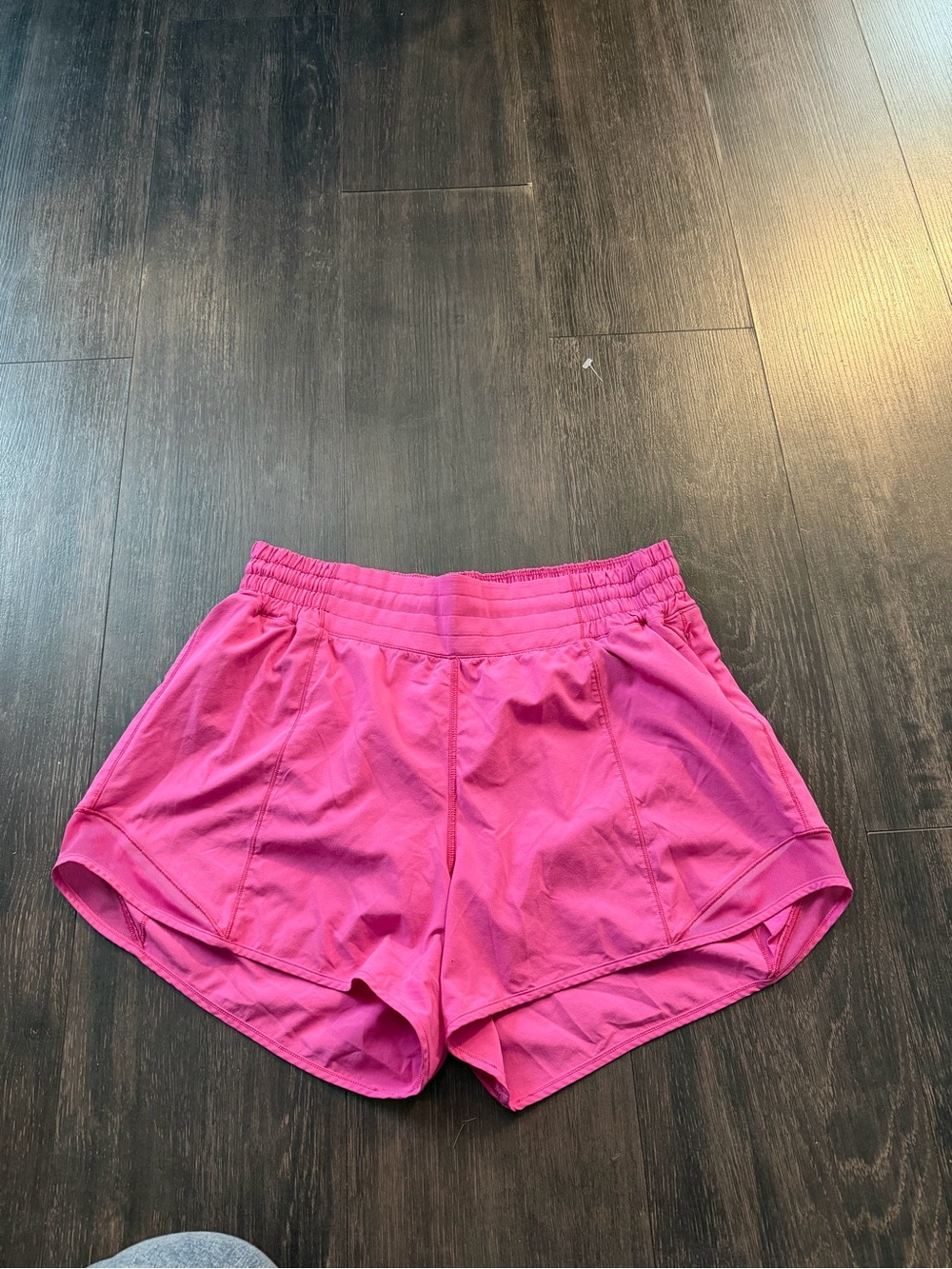 lululemon athletica hotty hot shorts